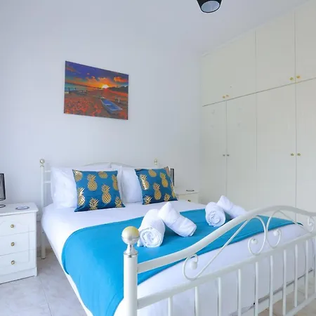 Apartment Stylish Holiday - Large Pool - Close To Beach